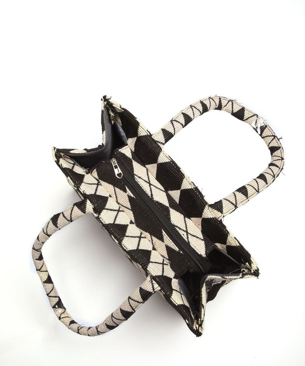 Elowyn Echo – Character Weave Carryall