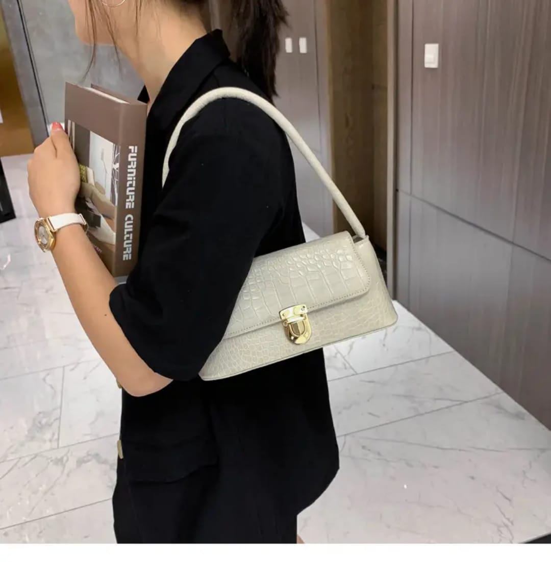 Women white bag