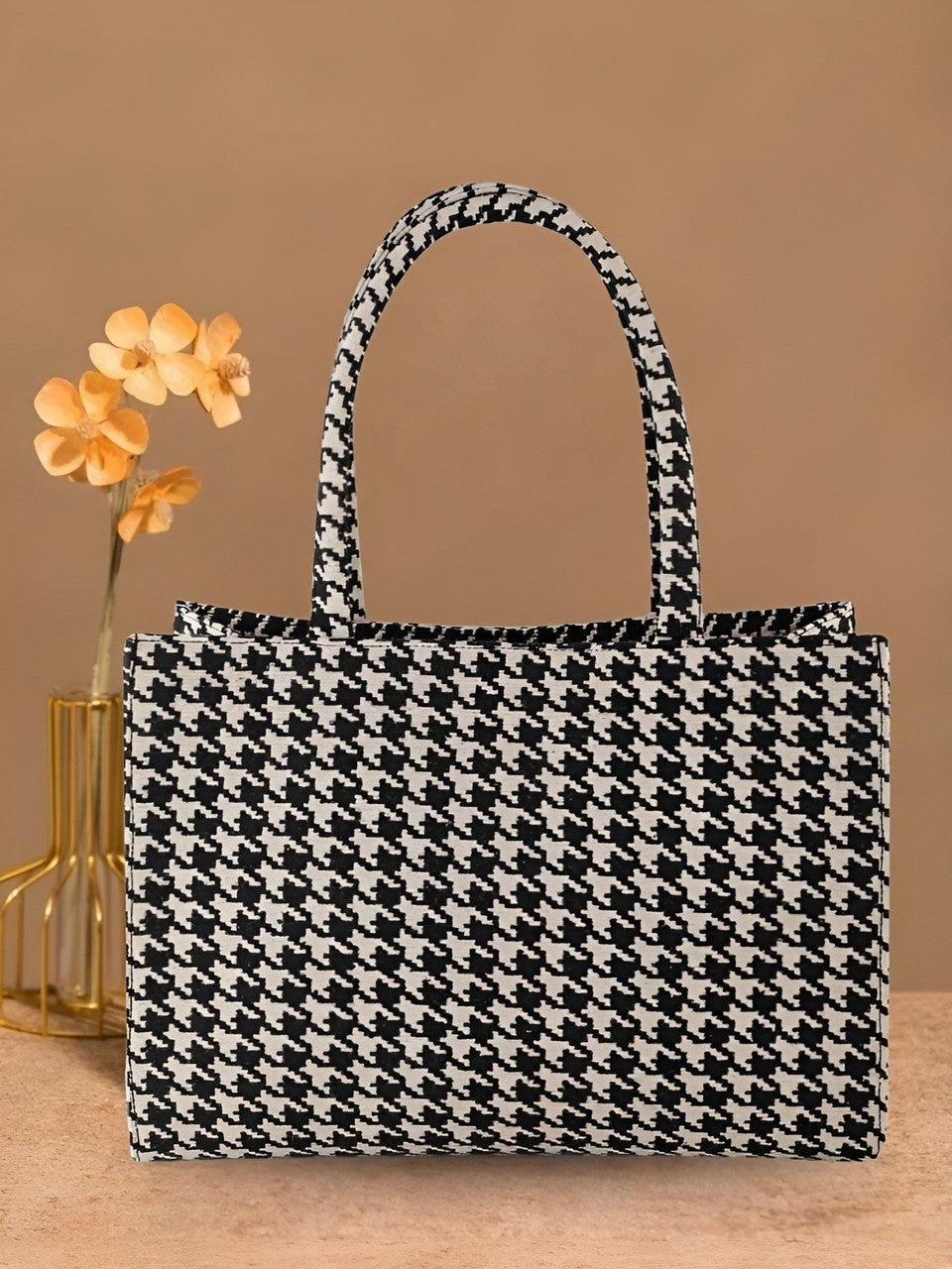 Aravelle Muse – Artisan Portrait Tote